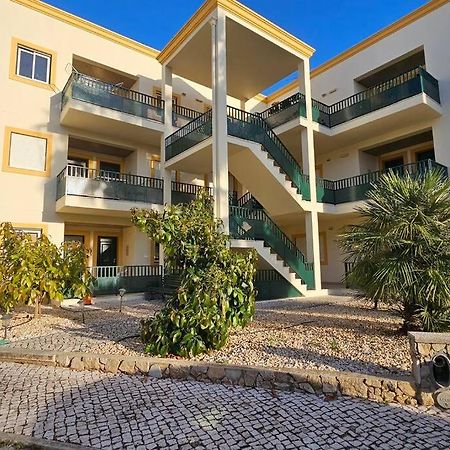 Holiday Apartment T2 Private Residence タヴィラ エクステリア 写真
