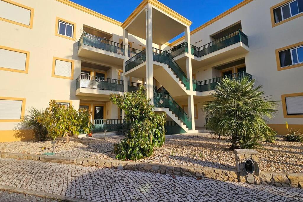 Holiday Apartment T2 Private Residence タヴィラ エクステリア 写真