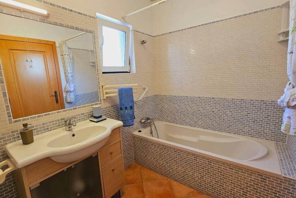 Holiday Apartment T2 Private Residence タヴィラ エクステリア 写真